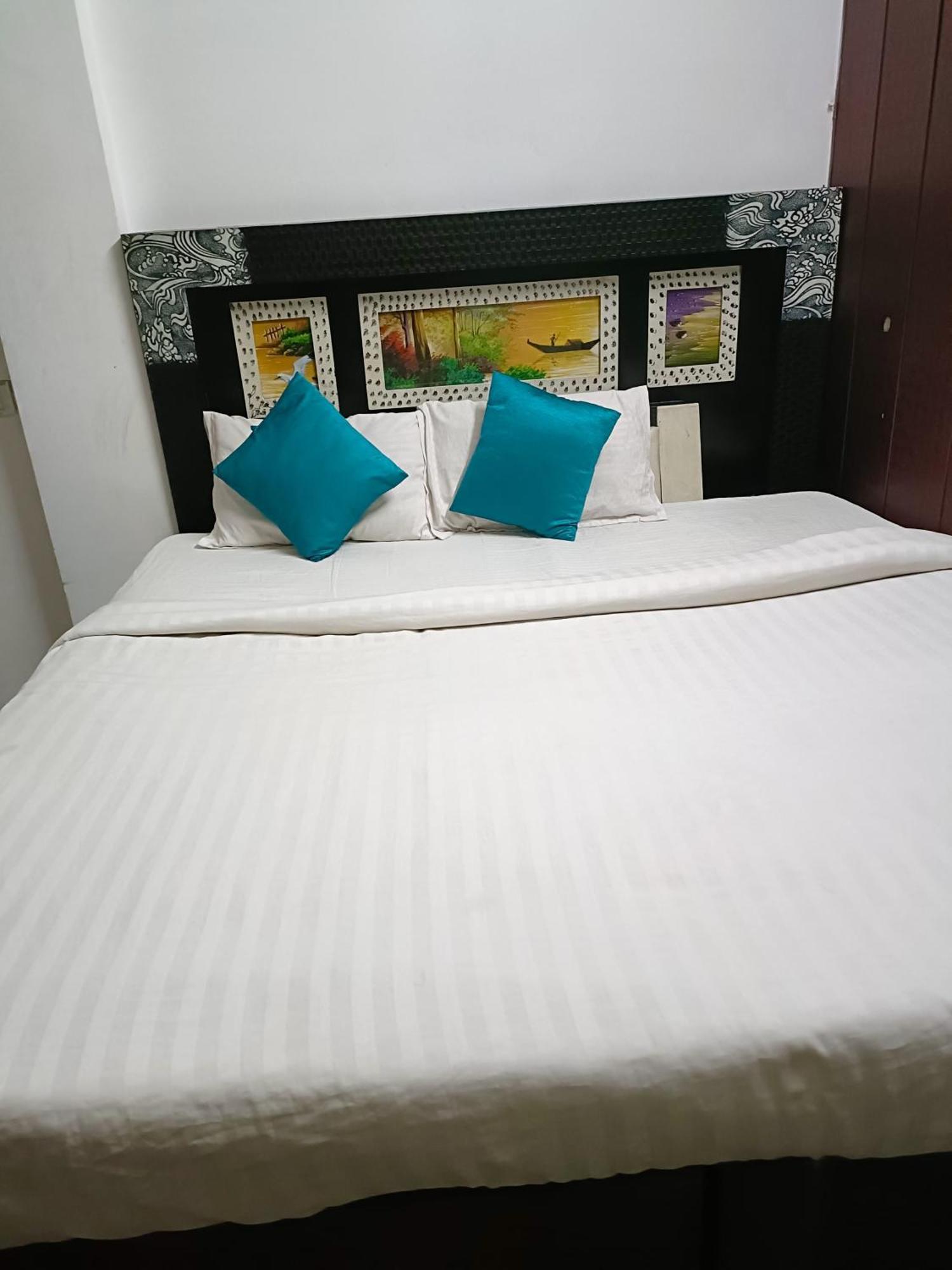 Hotel Rose Valley 인도르 외부 사진